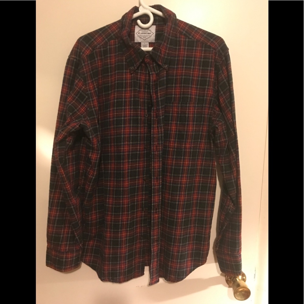 Men’s plaid shirt
